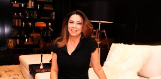 Inglaterra será homenageada por Kely Carvalho