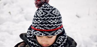 Saiba como agasalhar as crianças adequadamente no inverno