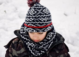 Saiba como agasalhar as crianças adequadamente no inverno