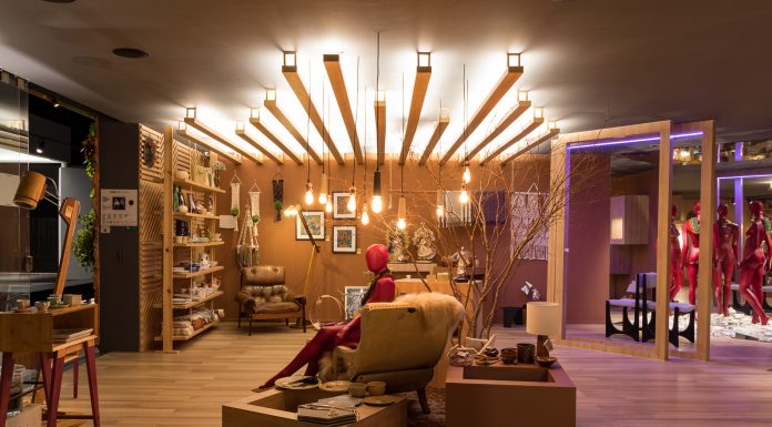 Poltronas, cadeiras e balanços ganham status de obra de arte