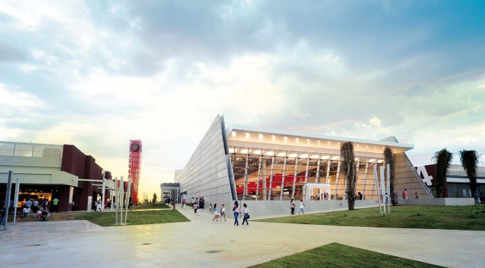 Desafio de ciclismo Outlet Outubro Rosa acontece nesse final de semana no Outlet Premium Brasília