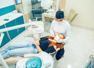Lente de contato dental supera cirurgia plástica no Brasil