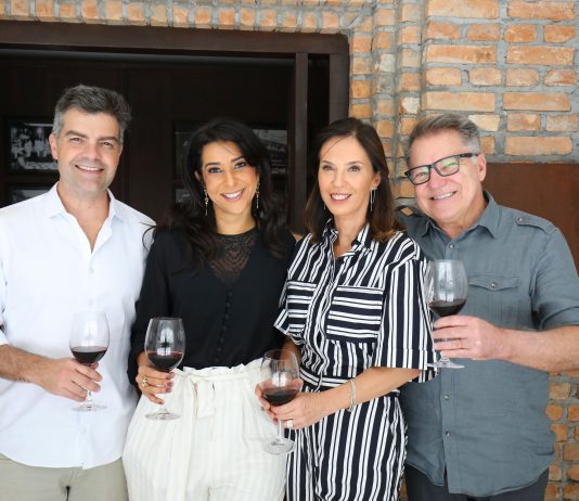 Brindes e trocas de experiências durante almoço em Brasília