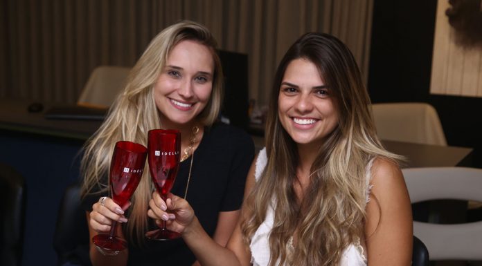 Idélli Brasília recebe arquitetos e designers para noite de harmonização de vinhos