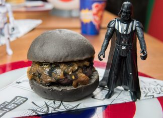 Dólar Furado Burger realiza 1º Baconmix Geek Day