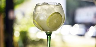 La Rubia Café lança open bar de coquetéis às terças e quartas