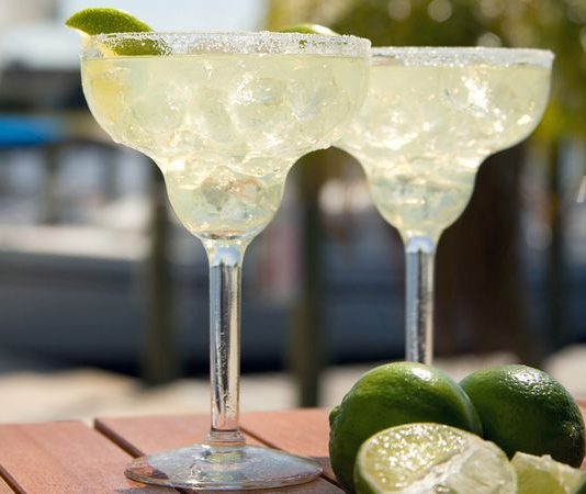 Mandaka promove 3 dias de dose dupla para celebrar o Dia internacional da Margarita