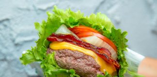 Sai o pão, entra o alface: sandubas menos calóricos