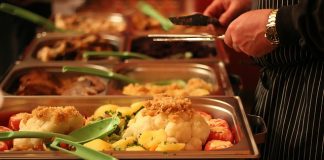 Dom Francisco se prepara para as confraternizações de fim de ano