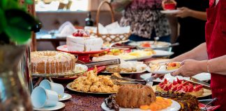 Delicatus Confeitaria completa um ano com Chá da Tarde especial