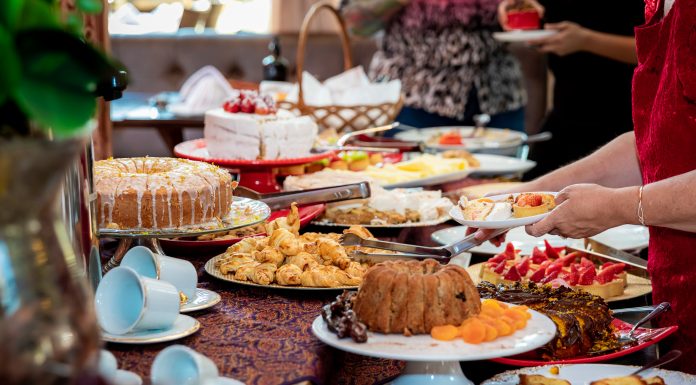 Delicatus Confeitaria completa um ano com Chá da Tarde especial