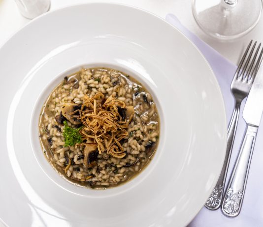 The Queen’s Place foca em menu executivo