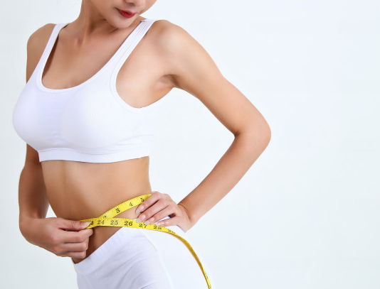 Especialista dá dicas para perder peso e evitar retenção de líquido