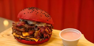 Dia dos Namorados: Chama Smash Burguer lança burguer afrodisíaco