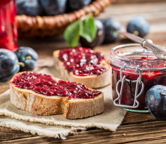 Motivos para inserir a ameixa na rotina e começar o ano da melhor forma