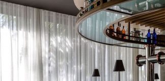 Jader Almeida apresenta a atemporal e elegante banqueta Claire