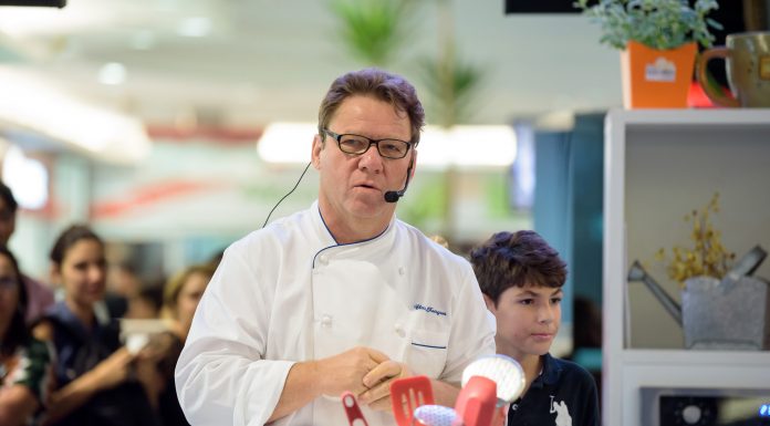 Chef de cozinha Claude Troisgros apresenta aula show gratuita na capital