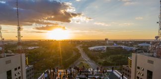 Restaurante Norton celebra o aniversário de Brasília no heliponto do Meliá Brasil 21