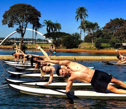 SUPilates: conheça a prática que une o pilates e Stand up paddle