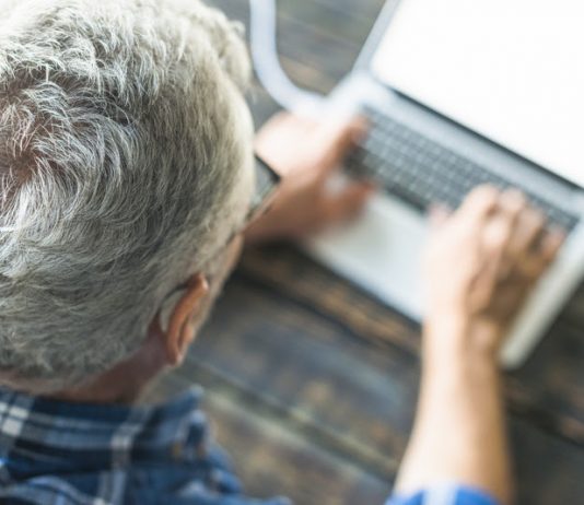 Sem etarismo: pessoas com mais de 50 anos ocupam maior parte dos cargos de liderança no mercado de TI