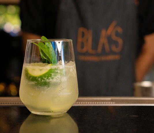 Bla’s Cozinha de Culturas recebe programação musical com ex-The Voice e artistas locais