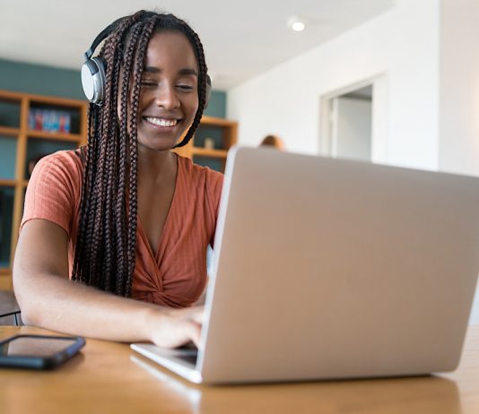 Educadores se unem para oferecer formação gratuita a professores da rede pública e privada de ensino