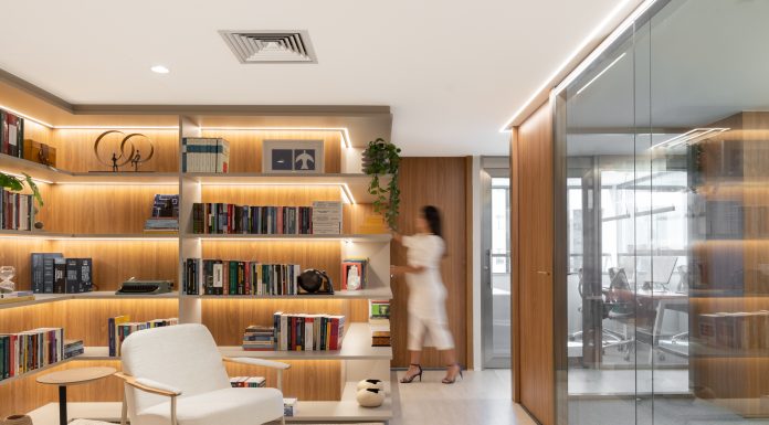 Estética e funcionalidade marcam projeto de escritório de advocacia