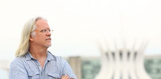 Brasília é celebrada com poesia no sarau do Programa Educativo do CCBB