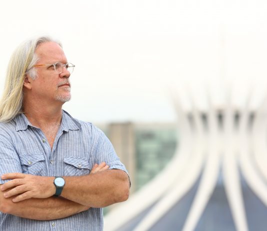 Brasília é celebrada com poesia no sarau do Programa Educativo do CCBB