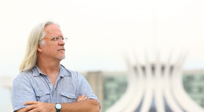 Brasília é celebrada com poesia no sarau do Programa Educativo do CCBB