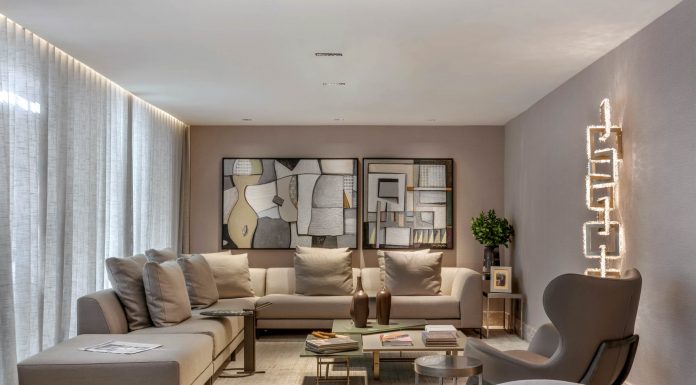 Thales Zago propõe espaço de convivência íntimo e acolhedor na Mostra Artefacto