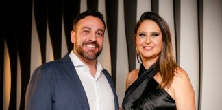 Dr. Victor Hugo e Alessandra Oliveira recebem convidados na CASACOR