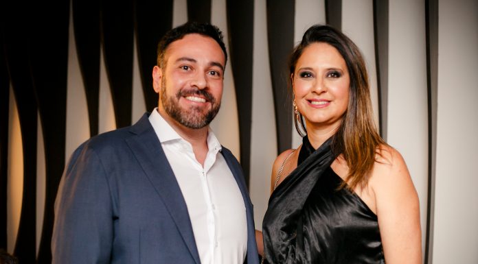 Dr. Victor Hugo e Alessandra Oliveira recebem convidados na CASACOR