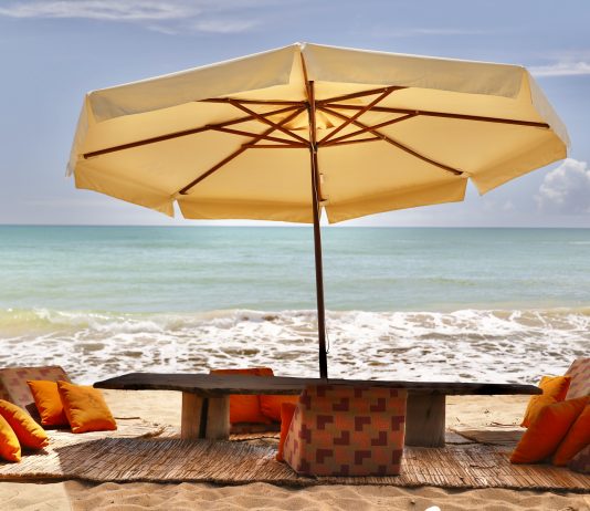 Casa Clube Trancoso inicia temporada de verão 2026 com Sunsets by JBL