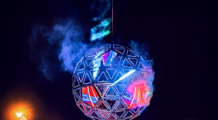 Camarote Alma Rio recebe experiência inédita do Burning Man no Brasil no Desfile das Campeãs