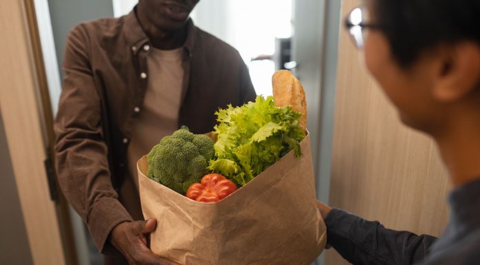 Cresce demanda por delivery de supermercado