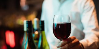 Ultrabox realiza festival de vinhos com degustação e ofertas especiais