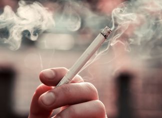 Tabagismo volta a crescer no Brasil e acende alerta para uso de cigarros eletrônicos entre jovens